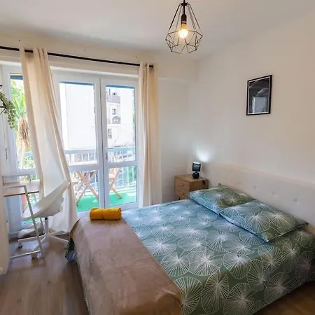 Apartment T5, 4 Chambres, St Charles/joliette Wifi, Terrasse