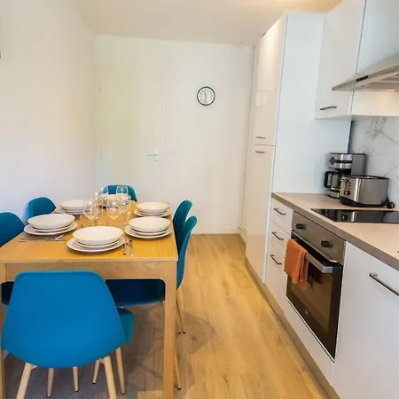 T5, 4 Chambres, St Charles/joliette Wifi, Terrasse Apartment