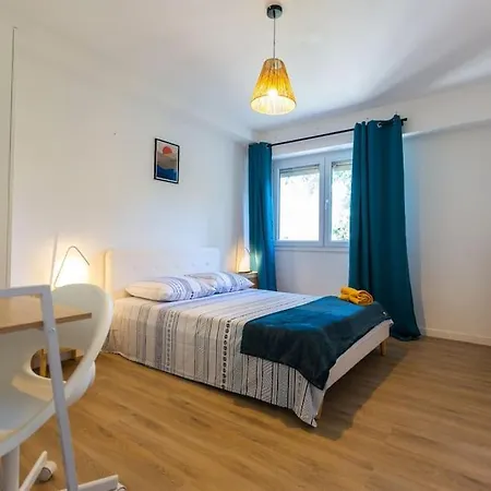 Apartment T5, 4 Chambres, St Charles/joliette Wifi, Terrasse Marseille