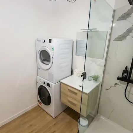 T5, 4 Chambres, St Charles/joliette Wifi, Terrasse Apartment Marseille