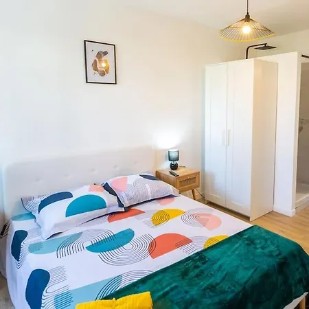 T5, 4 Chambres, St Charles/joliette Wifi, Terrasse * Marseille