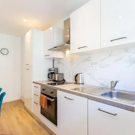 Apartment T5, 4 Chambres, St Charles/joliette Wifi, Terrasse *